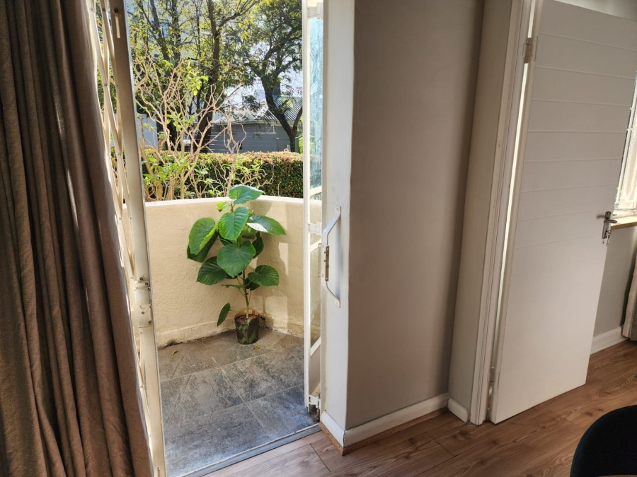 1 Bedroom Property for Sale in Rondebosch Village Western Cape